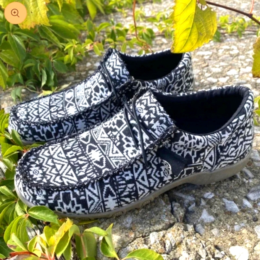 NWT Women's Roper Chillin' Aztec Driving Moc Chukkas